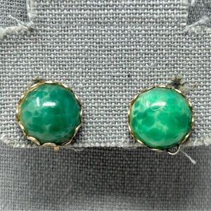 Vintage Faux Green Marble Stone Round Screwback Earrings Silver Tone